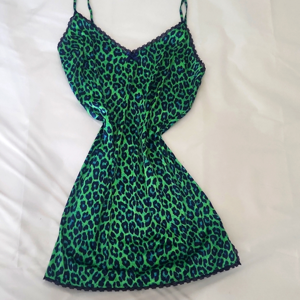 Savage x fenty slip